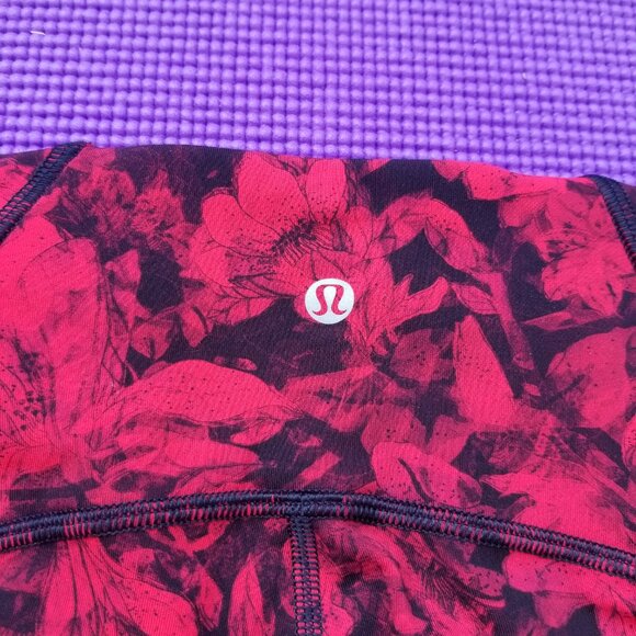 Lululemon Train Times Crop 21" Carmine True Red Black, size 6 - Picture 5 of 9